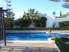 Holiday letting Amazing 3 Bedrooms Villa with Private Swimming Pool  Ref: T32036