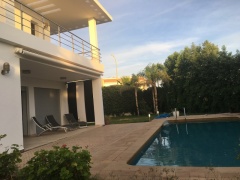 Holiday letting Amazing 3 Bedrooms Villa with Swimming Pool  Ref: HI31055