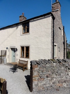 Holiday letting Dairy Cottage